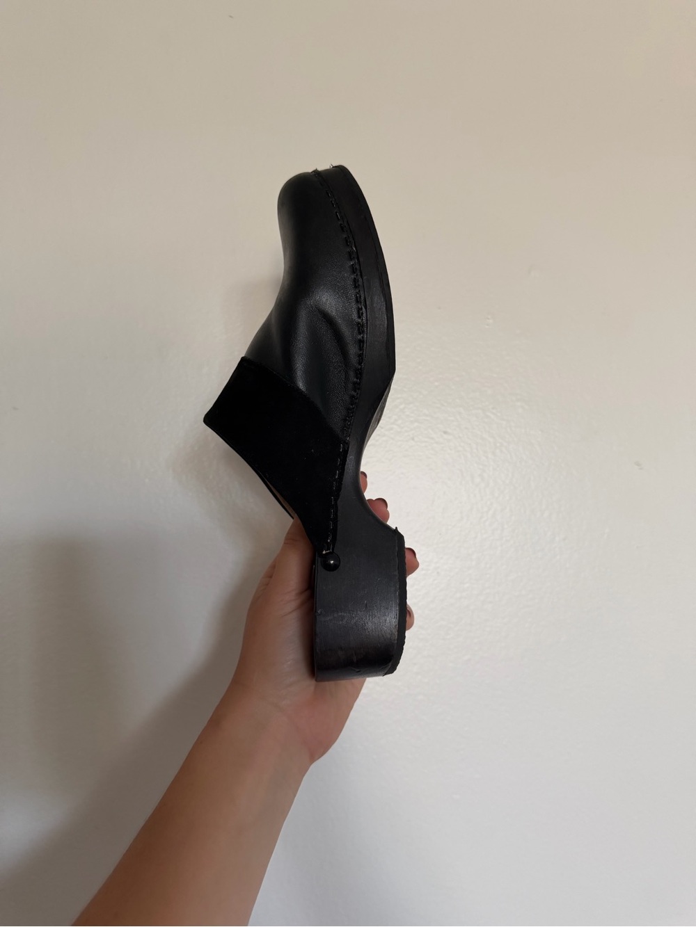 CHANEL Black Leather Clog Mule with Logo Plaque - Picture 5 of 8